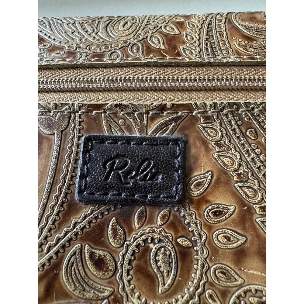 Relic Brown Tooled Gold Embossed Paisley Clutch Wallet Credit Card